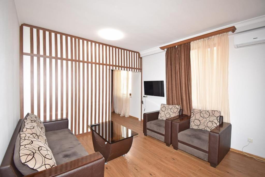 74/3New Building In The Center Of The Capital Apartment เยเรวาน ภายนอก รูปภาพ